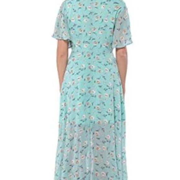 V-Neck Floral Flowy Dress in Light Blue - Picture 2 of 7